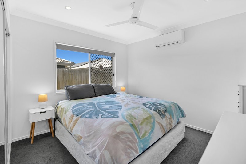 Photo - 21 Aspen Way, Arundel QLD 4214 - Image 6