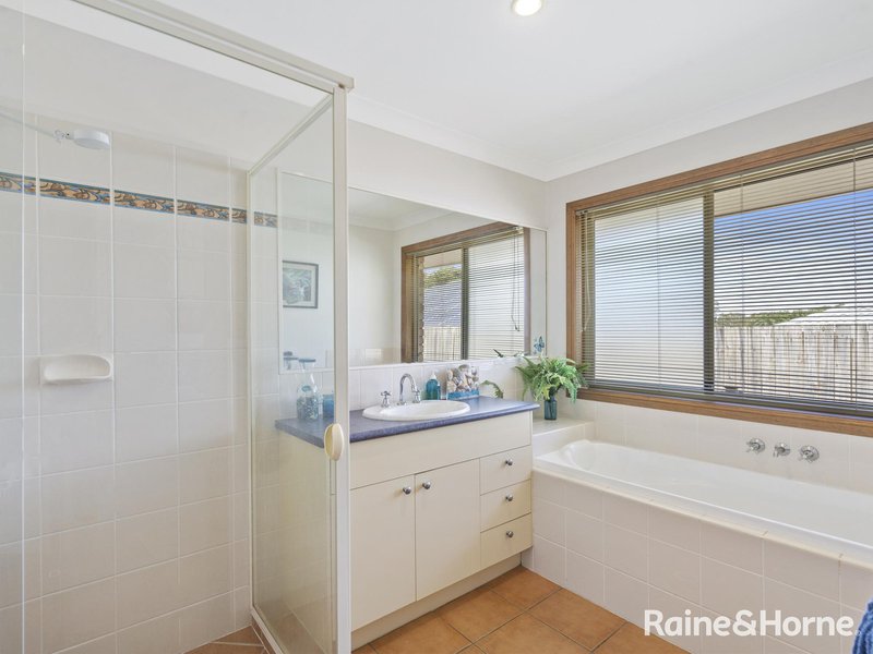 Photo - 21 Attenborough Circuit, Redland Bay QLD 4165 - Image 12