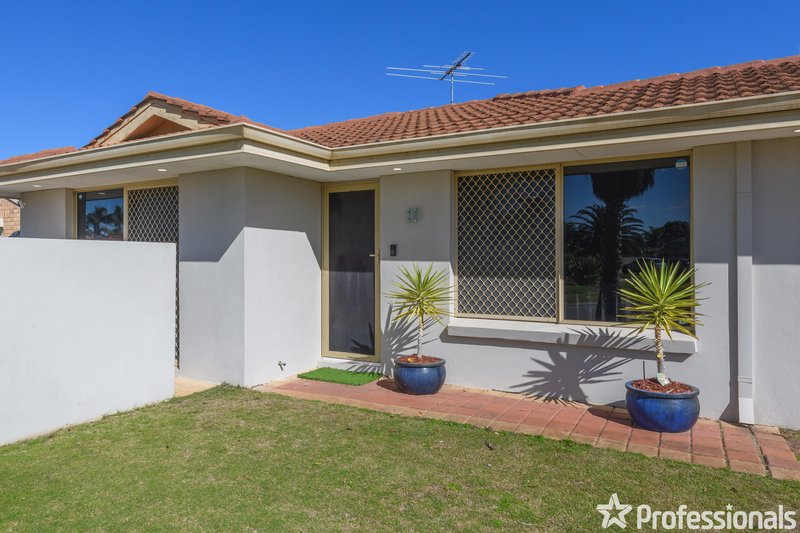 Photo - 21 Azure Lane, Warnbro WA 6169 - Image 2