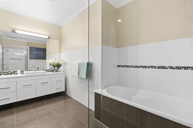 Photo - 21 Bali Hi Boulevard, Templestowe VIC 3106 - Image 11