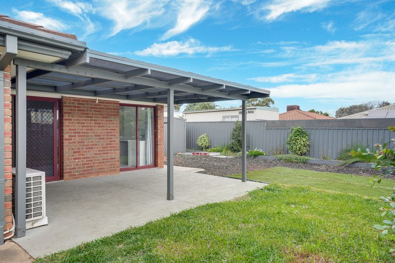 Photo - 21 Balmoral Circuit, Blakeview SA 5114 - Image 9