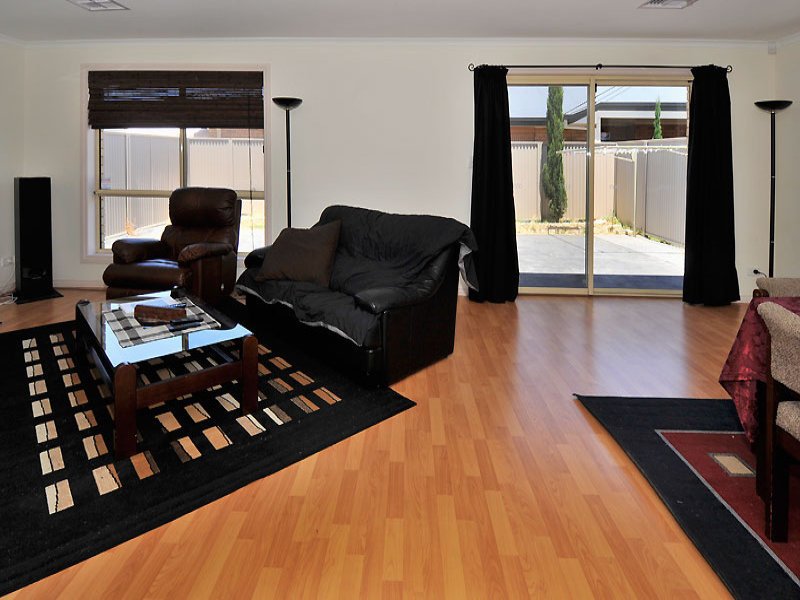 Photo - 21 Balranald Avenue, Ferryden Park SA 5010 - Image 3