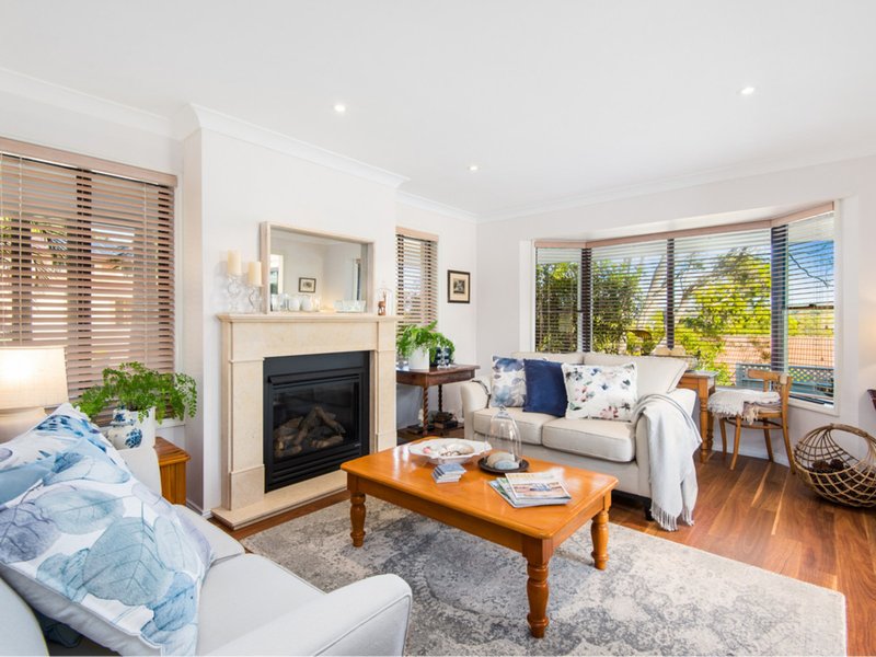 Photo - 21 Bangalow Avenue, Mona Vale NSW 2103 - Image 2