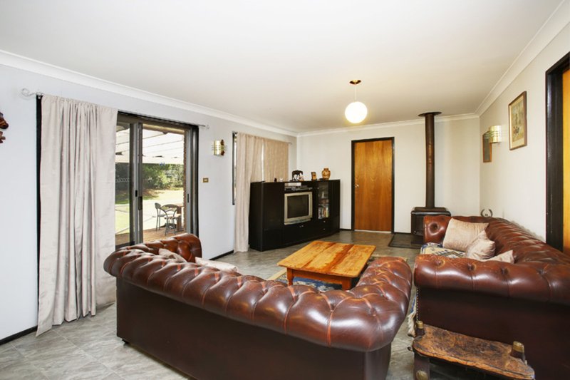 Photo - 21 Banksia Street, Hill Top NSW 2575 - Image 7