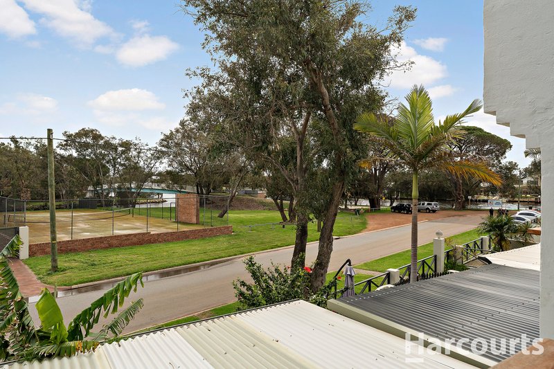 Photo - 2/1 Banksia Terrace, South Yunderup WA 6208 - Image 14