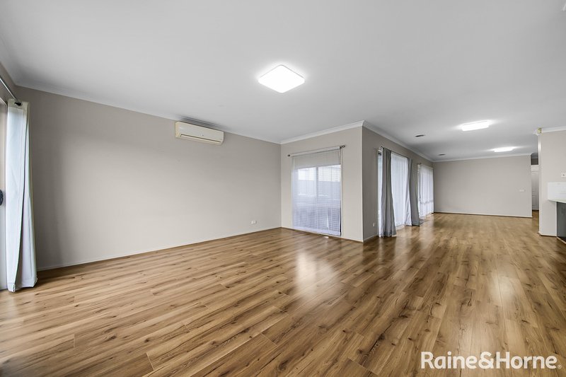 Photo - 21 Baratta Road, Tarneit VIC 3029 - Image 4