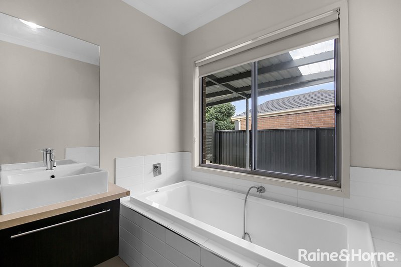 Photo - 21 Baratta Road, Tarneit VIC 3029 - Image 13