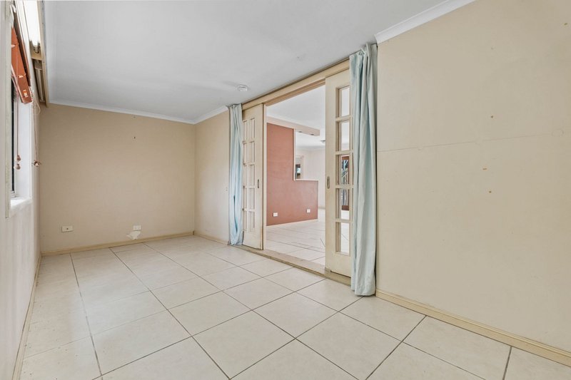Photo - 21 Barbaralla Drive, Springwood QLD 4127 - Image 23