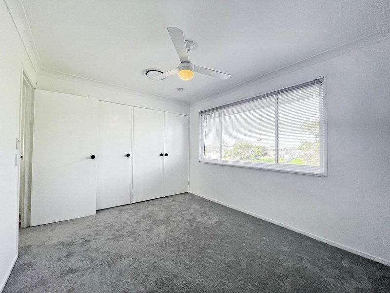 Photo - 2/1 Barbet Place, Burleigh Waters QLD 4220 - Image 11