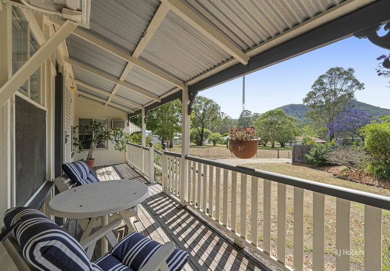 Photo - 21 Barbour Street, Esk QLD 4312 - Image 2