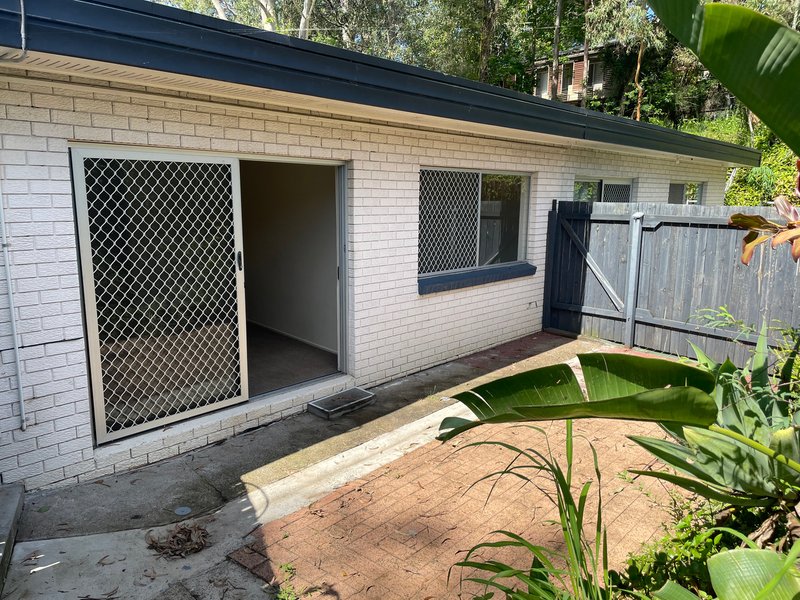 2/1 Bardon Esplanade, Bardon QLD 4065