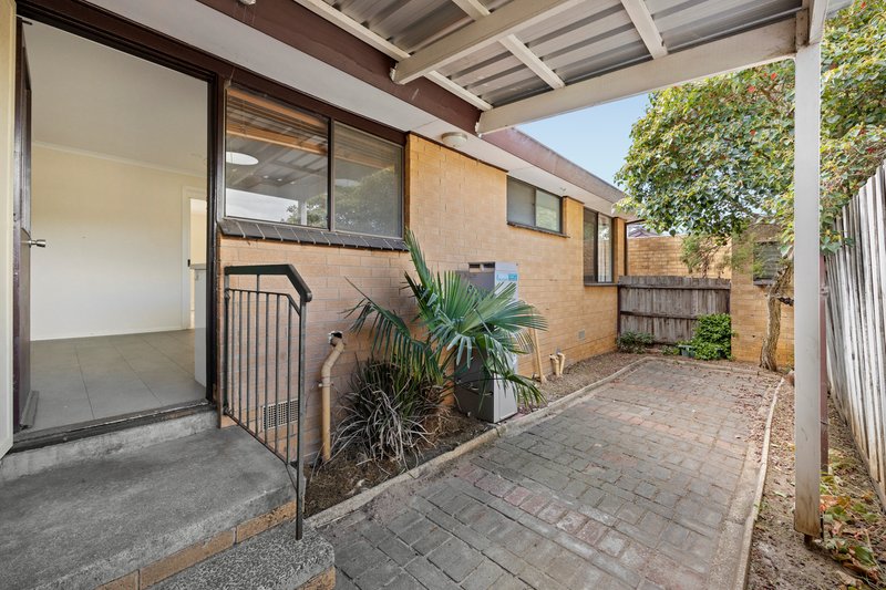 Photo - 2/1 Barkly Street, Ringwood VIC 3134 - Image 6