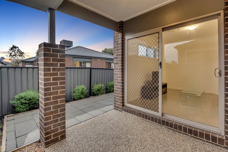 Photo - 21 Barnell Street, Craigieburn VIC 3064 - Image 15