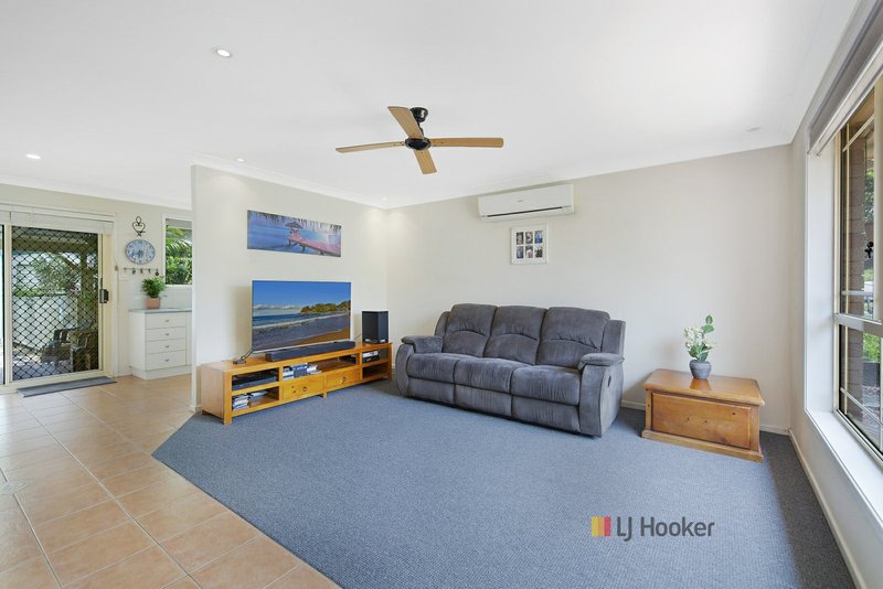 Photo - 21 Barragoola Road, Blue Haven NSW 2262 - Image 10