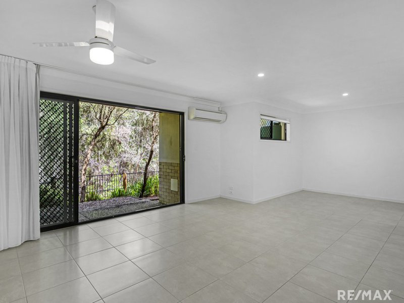 Photo - 2/1 Barratt Street, Coomera QLD 4209 - Image 2