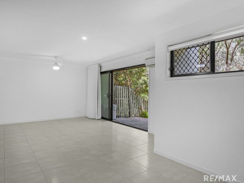 Photo - 2/1 Barratt Street, Coomera QLD 4209 - Image 4