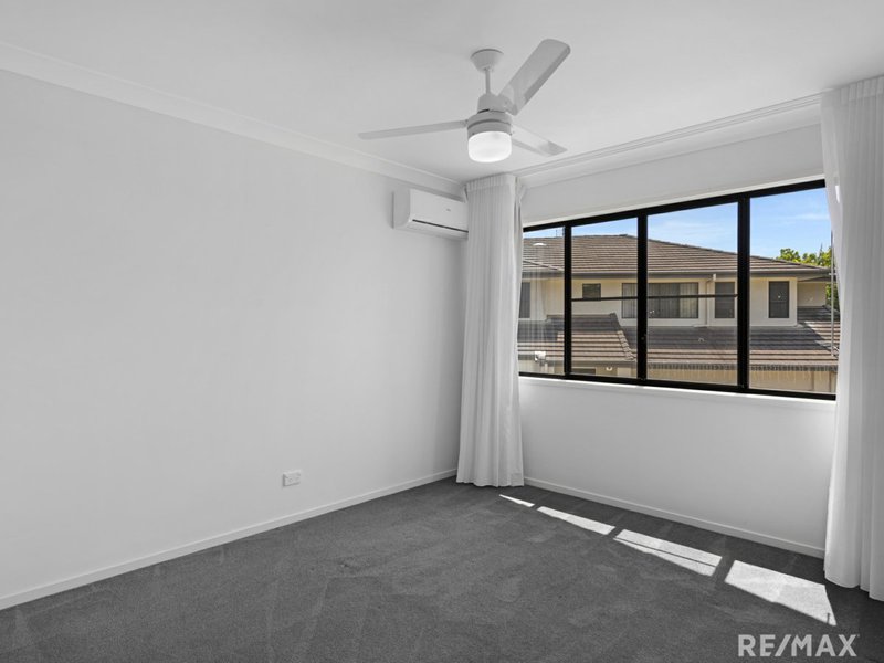 Photo - 2/1 Barratt Street, Coomera QLD 4209 - Image 7