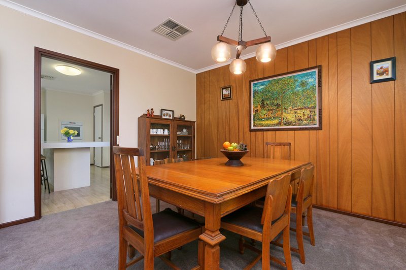 Photo - 21 Bartling Crescent, Bateman WA 6150 - Image 4