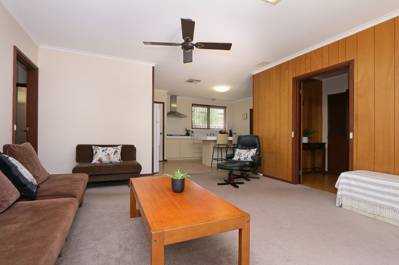 Photo - 21 Bartling Crescent, Bateman WA 6150 - Image 11