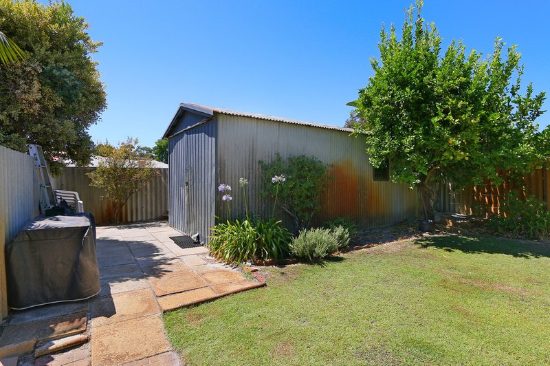 Photo - 21 Bartling Crescent, Bateman WA 6150 - Image 26