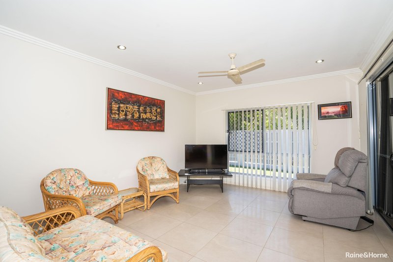 Photo - 21 Bay Breeze Close, Wondunna QLD 4655 - Image 5