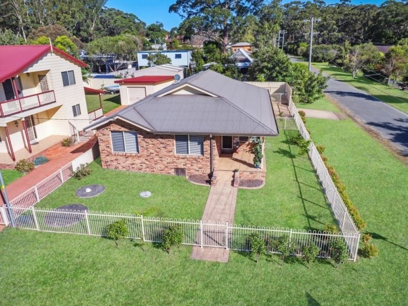 Photo - 21 Beach Street, Lake Tabourie NSW 2539 - Image 2