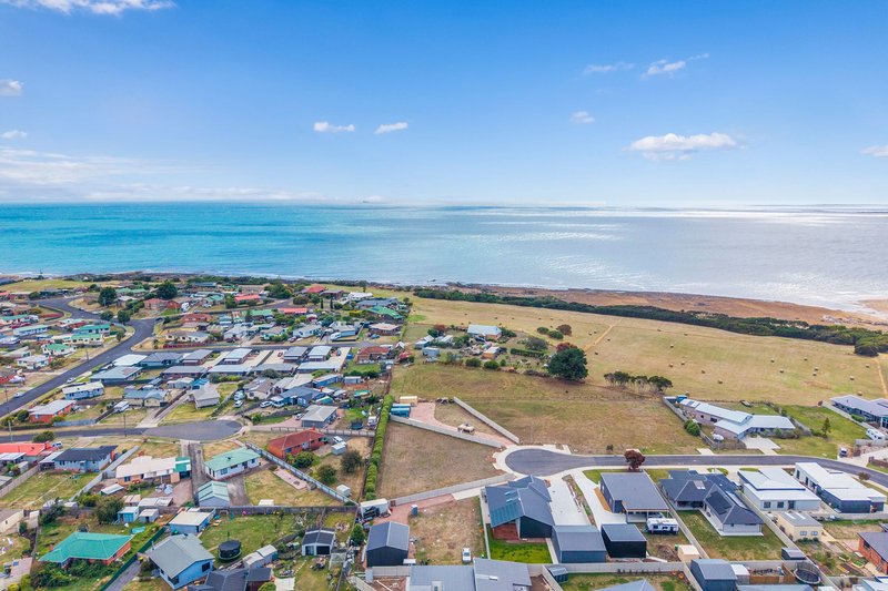 Photo - 21 Beachrock View, East Devonport TAS 7310 - Image 1