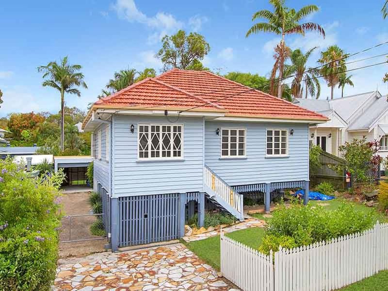 21 Beaumetz Street, Sandgate QLD 4017