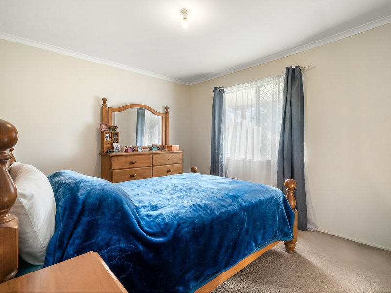 Photo - 21 Bedford Crescent, Eagleby QLD 4207 - Image 4