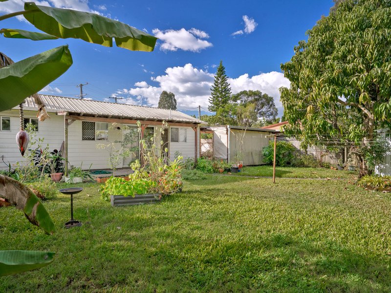 Photo - 21 Bedford Crescent, Eagleby QLD 4207 - Image 6