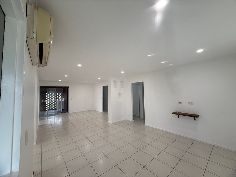 Photo - 21 Belrose Avenue, Petrie QLD 4502 - Image 6