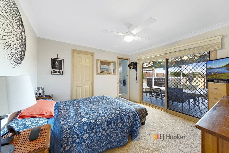 Photo - 21 Belyando Crescent, Blue Haven NSW 2262 - Image 6