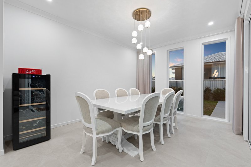 Photo - 21 Benhiam Street, Calamvale QLD 4116 - Image 8