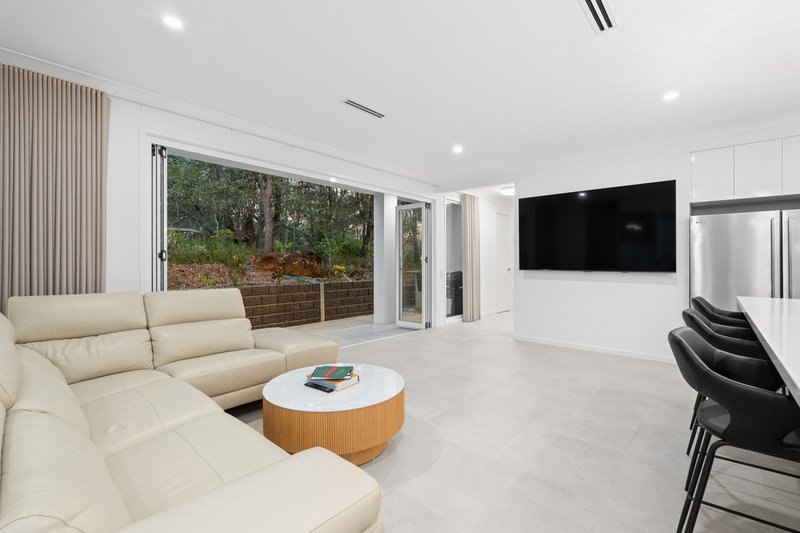 Photo - 21 Benhiam Street, Calamvale QLD 4116 - Image 9