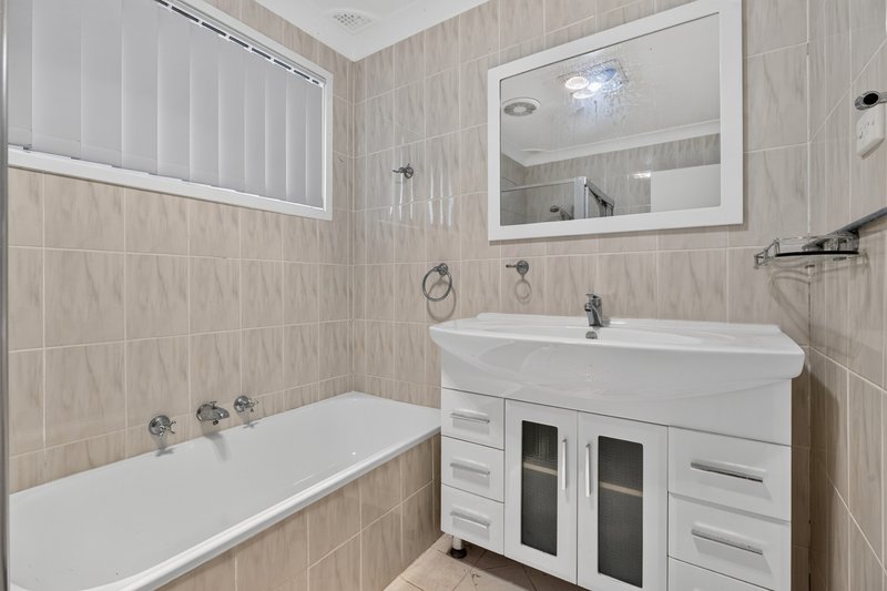 Photo - 21 Bensbach Road, Glenfield NSW 2167 - Image 13