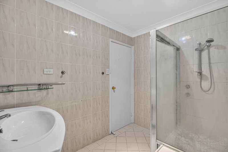 Photo - 21 Bensbach Road, Glenfield NSW 2167 - Image 14