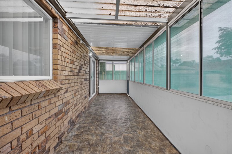 Photo - 21 Bensbach Road, Glenfield NSW 2167 - Image 15