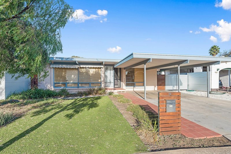 Photo - 21 Bermuda Avenue, West Lakes Shore SA 5020 - Image 6