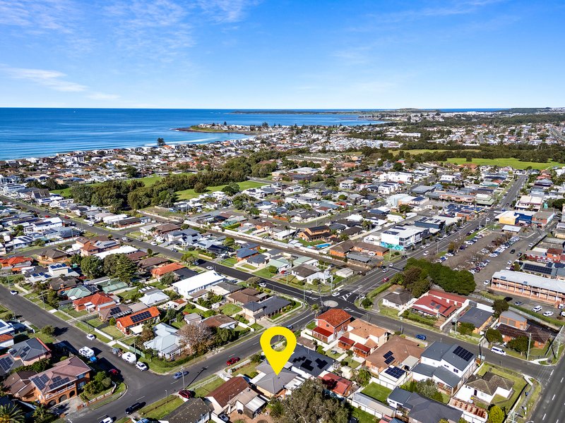 Photo - 21 Beverley Avenue, Warilla NSW 2528 - Image 10