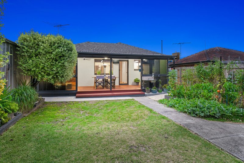 Photo - 21 Bickley Avenue, Thomastown VIC 3074 - Image 12