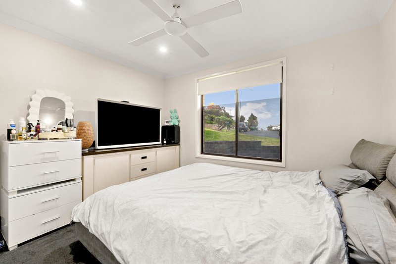 Photo - 21 Bilba Crescent, Maryland NSW 2287 - Image 6