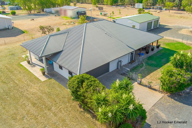 Photo - 21 Birch Drive, Emerald QLD 4720 - Image 2