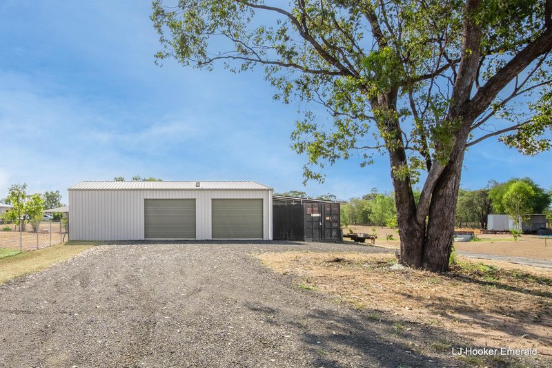 Photo - 21 Birch Drive, Emerald QLD 4720 - Image 5