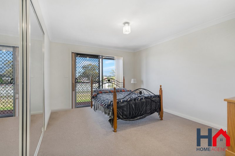 Photo - 21 Bishop Crescent, Bonnyrigg NSW 2177 - Image 5