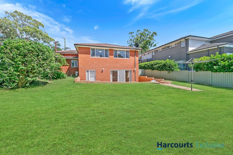 Photo - 21 Blackburn Avenue, North Rocks NSW 2151 - Image 11