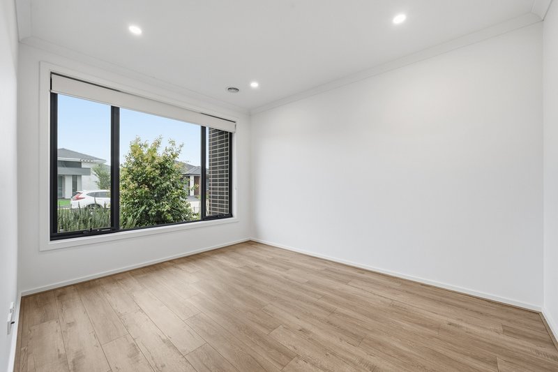 Photo - 21 Blainey Way, Officer VIC 3809 - Image 4