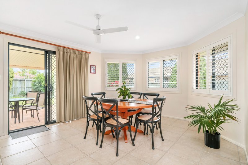 Photo - 21 Blatchford Drive, Murrumba Downs QLD 4503 - Image 6