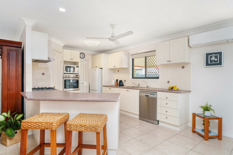 Photo - 21 Blatchford Drive, Murrumba Downs QLD 4503 - Image 8