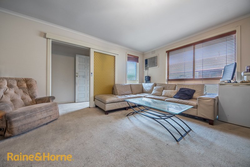 Photo - 21 Blaxland Drive, Sunbury VIC 3429 - Image 5