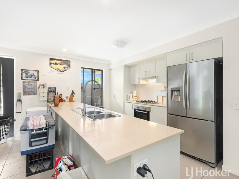 Photo - 21 Blaxland Road, Urraween QLD 4655 - Image 2